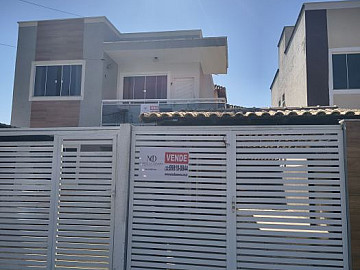 Casa com quintal independente na Enseada das Gaivotas